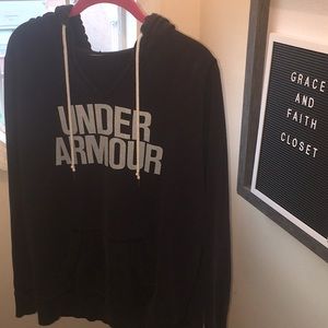 ❄️Under Armour sweatshirt M❄️